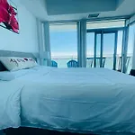 New Superior Lakeview Luxury 3-Bedroom Suite On 48 Floor