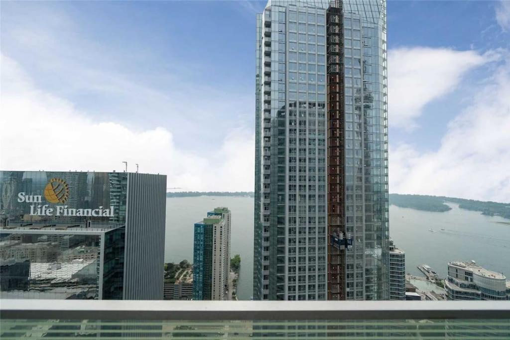 New Superior Lakeview Luxury 3-bedroom On 48 Floor