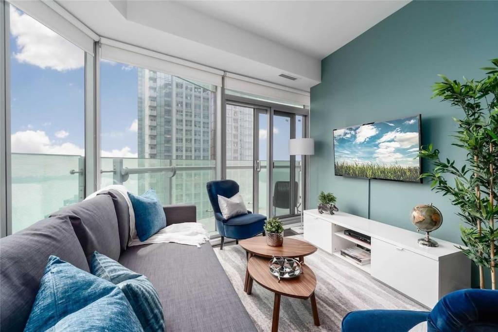 New Superior Lakeview Luxury 3-bedroom On 48 Floor