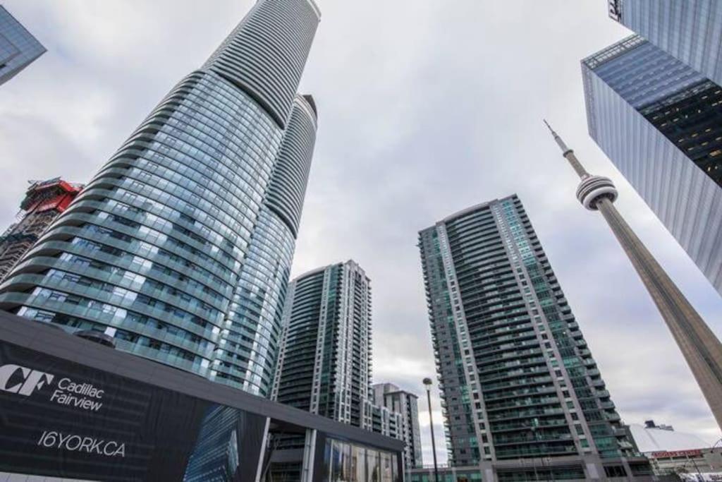 New Superior Lakeview Luxury 3-bedroom On 48 Floor Apartment *