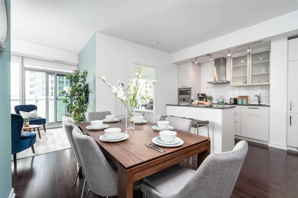 New Superior Lakeview Luxury 3-bedroom On 48 Floor *